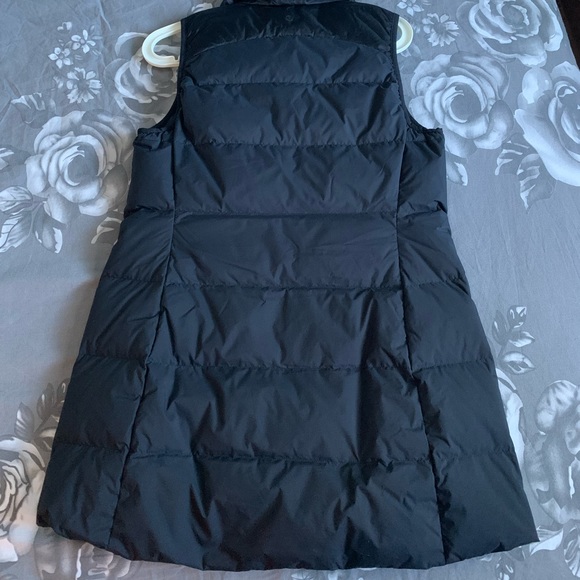 🖤Lululemon chill day vest sz6🖤 - Picture 3 of 9